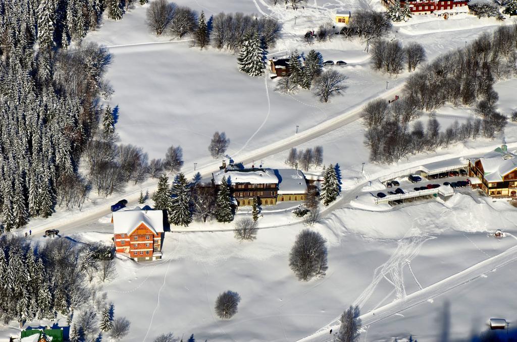 Alpsky Hotel Špindlerŭv Mlýn Eksteriør bilde