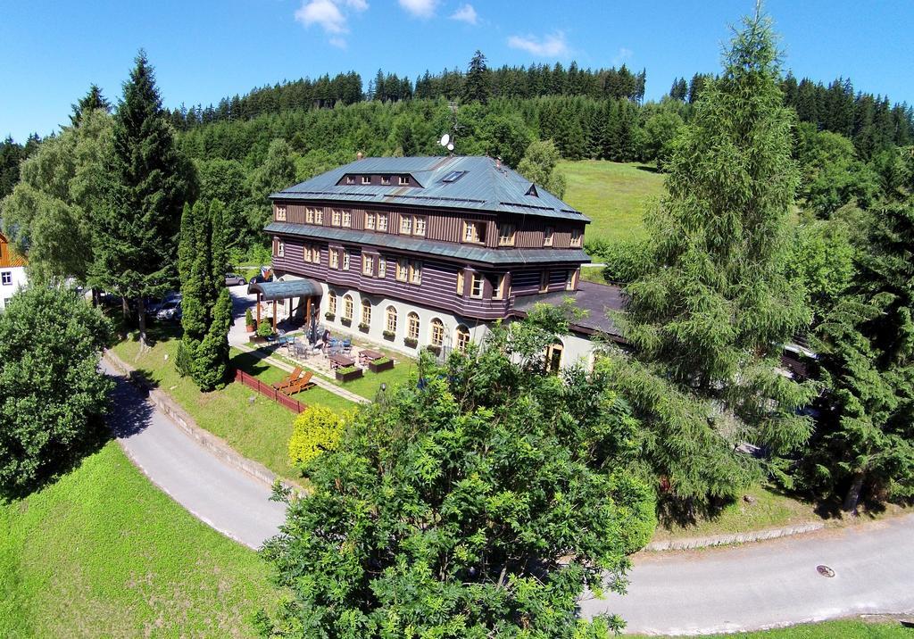 Alpsky Hotel Špindlerŭv Mlýn Eksteriør bilde
