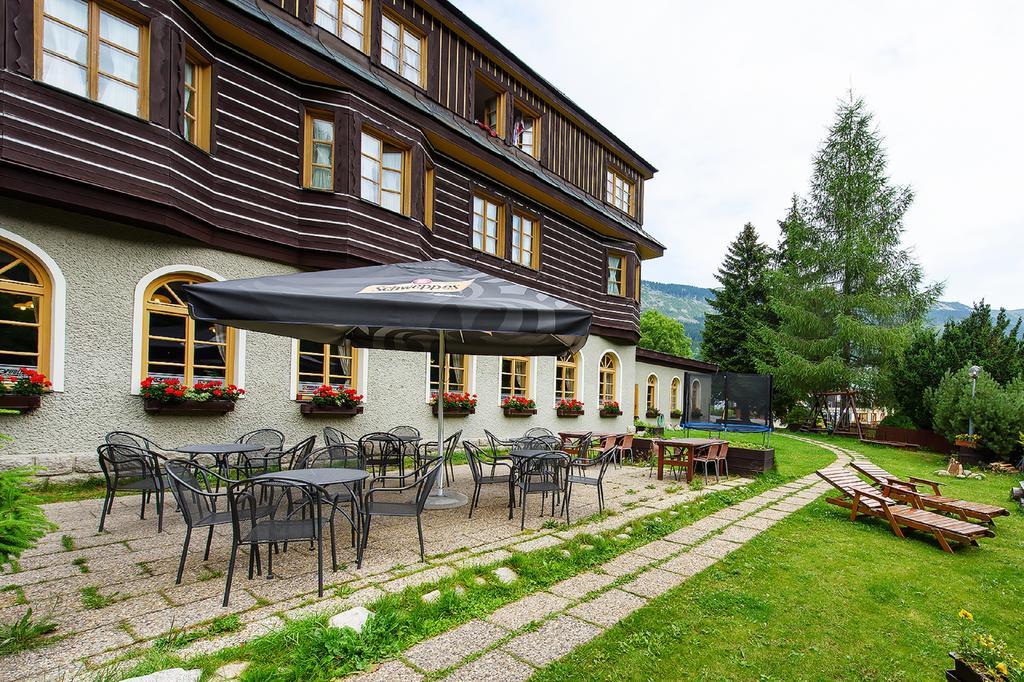 Alpsky Hotel Špindlerŭv Mlýn Eksteriør bilde