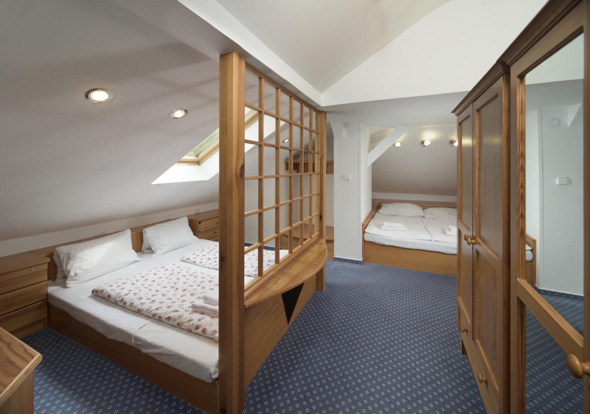 Alpsky Hotel Špindlerŭv Mlýn Eksteriør bilde