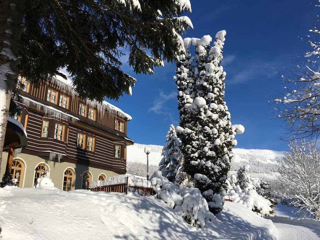 Alpsky Hotel Špindlerŭv Mlýn Eksteriør bilde