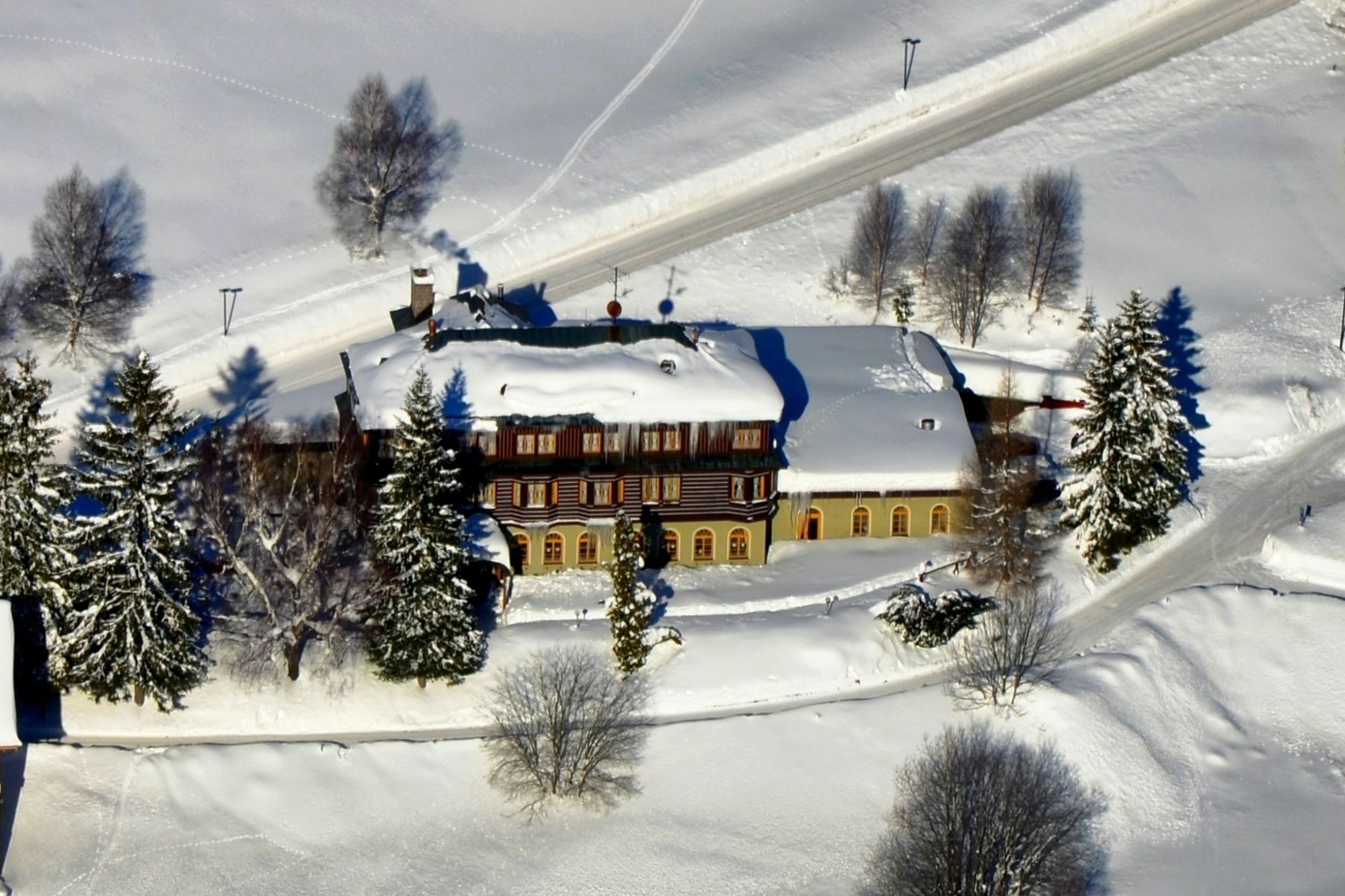 Alpsky Hotel Špindlerŭv Mlýn Eksteriør bilde